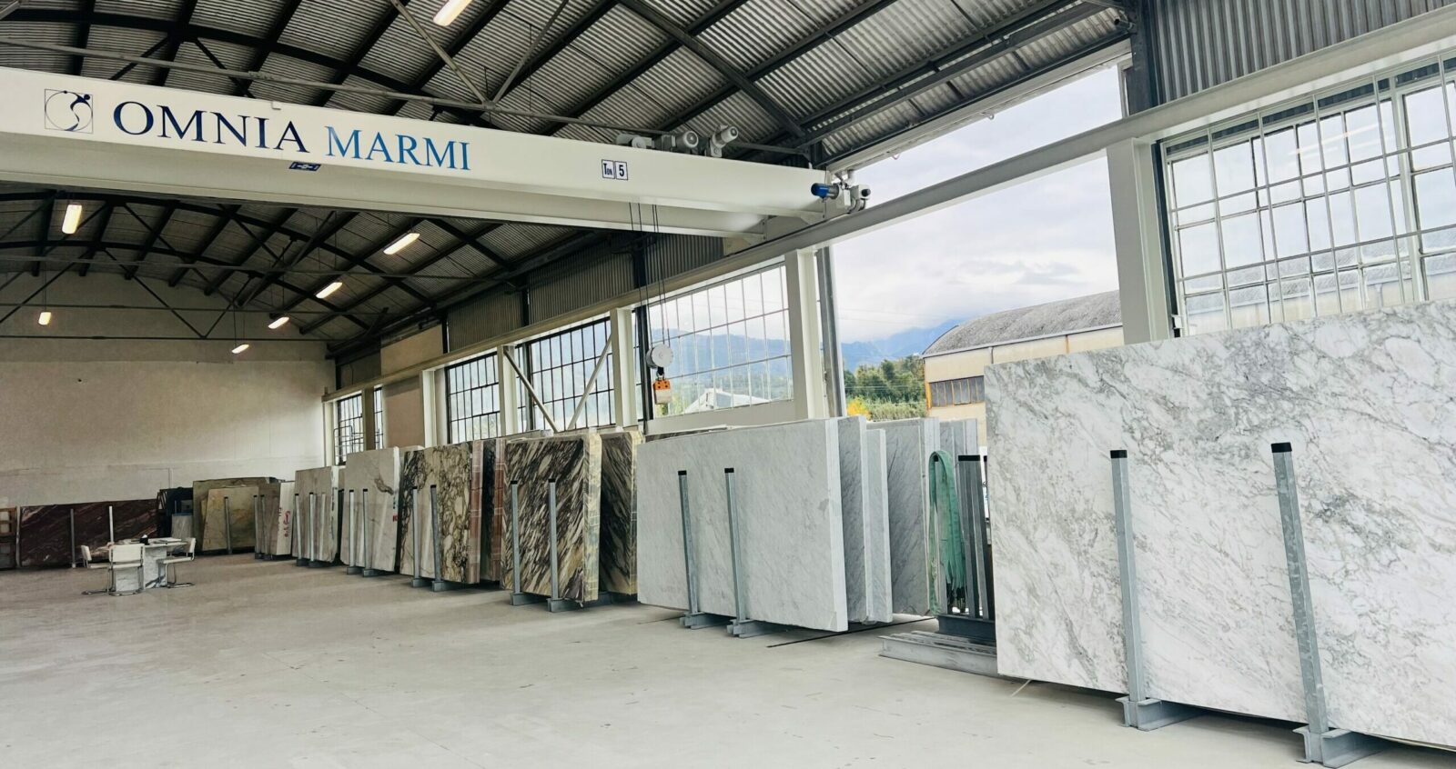 Omnia Marble showroom overview